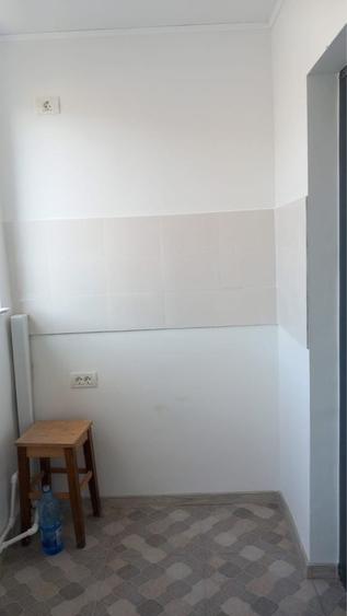 Apartament cu 2 camere semidecomandat în CET