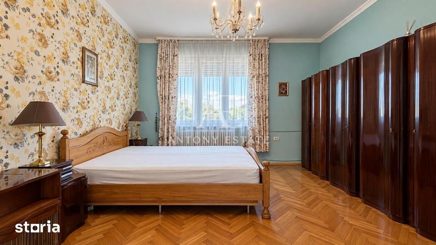 Apartament cu 3 camere semidecomandat în Central