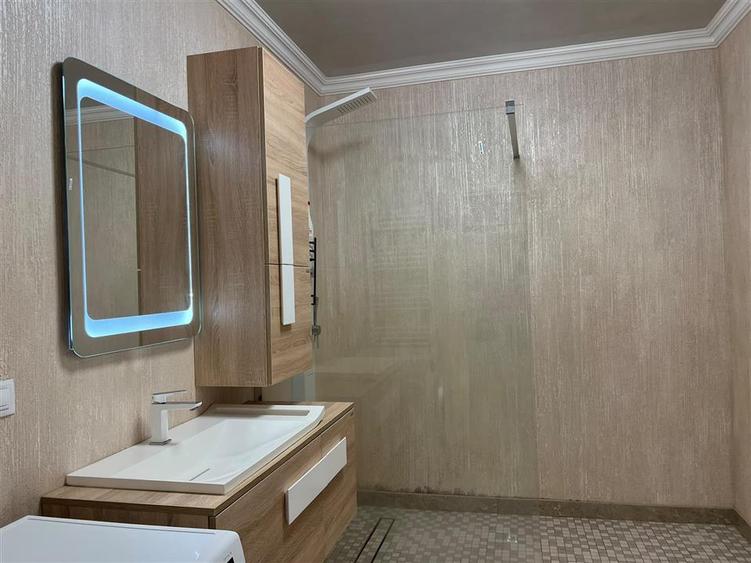 Apartament cu 2 camere decomandat în Ultracentral