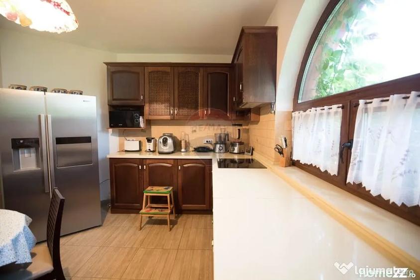 Casa / Vila cu 8 camere de vanzare - Nistoresti (Prahova) - 14