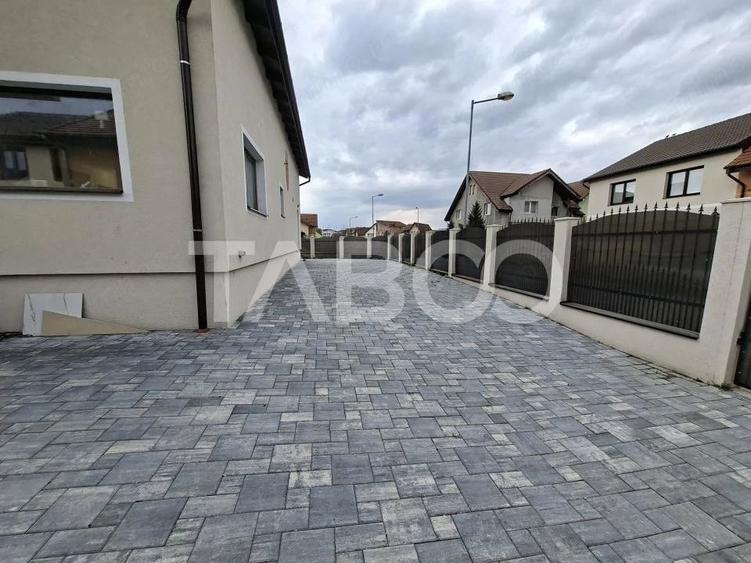 Spațiu comercial, de 200 mp, în Central