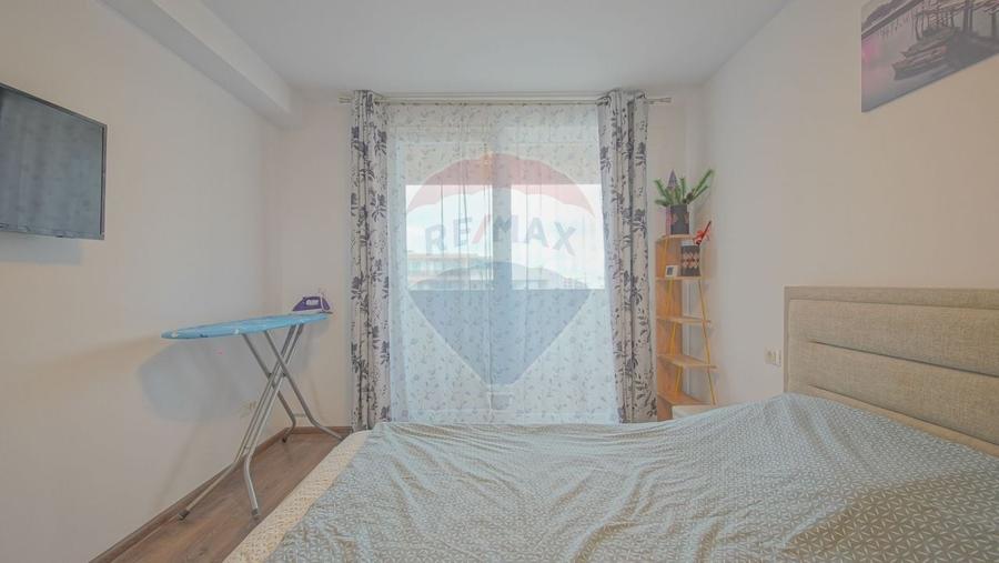 Apartament cu 2 camere decomandat, mobilat în Tractorul