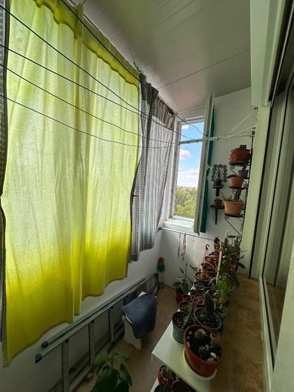 Apartament cu 3 camere decomandat, mobilat în Central