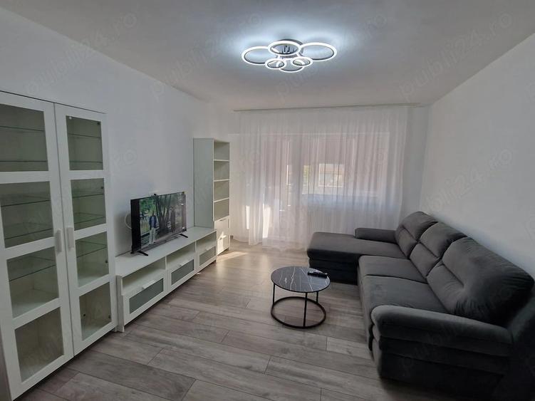 Apartament cu 3 camere decomandat în Podgoria