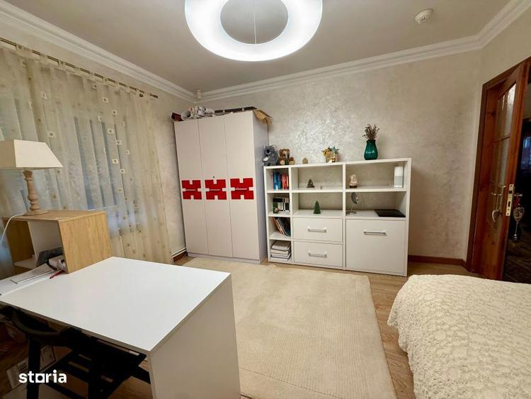 Casă cu 4 camere cu Teren 250 Mp în Central