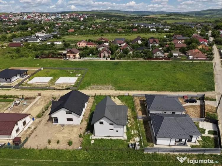 Casă cu 3 camere cu Teren 500 Mp în Lunca Cetățuii