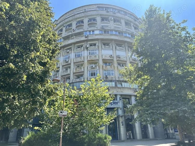 Apartament cu 2 camere decomandat, mobilat în P-ța Unirii
