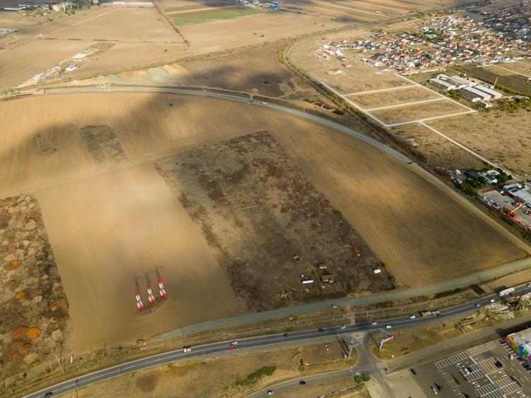 Teren agricol extravilan de 55340 mp, în Micălaca