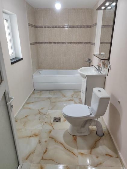 Apartament decomandat în Roseți