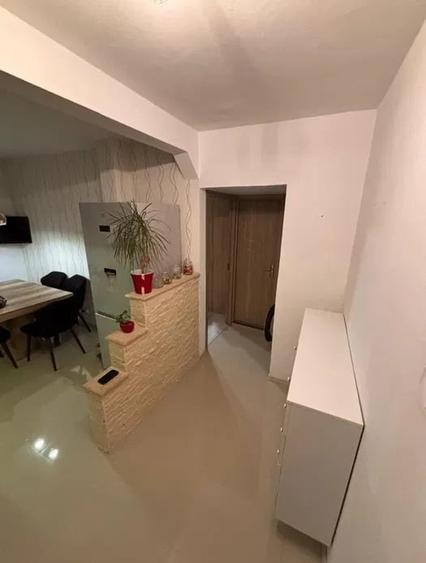 Apartament cu 2 camere decomandat în Plopilor