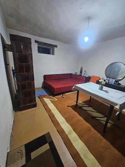 Casă cu 2 camere cu Teren 2877 Mp în Tomnatic