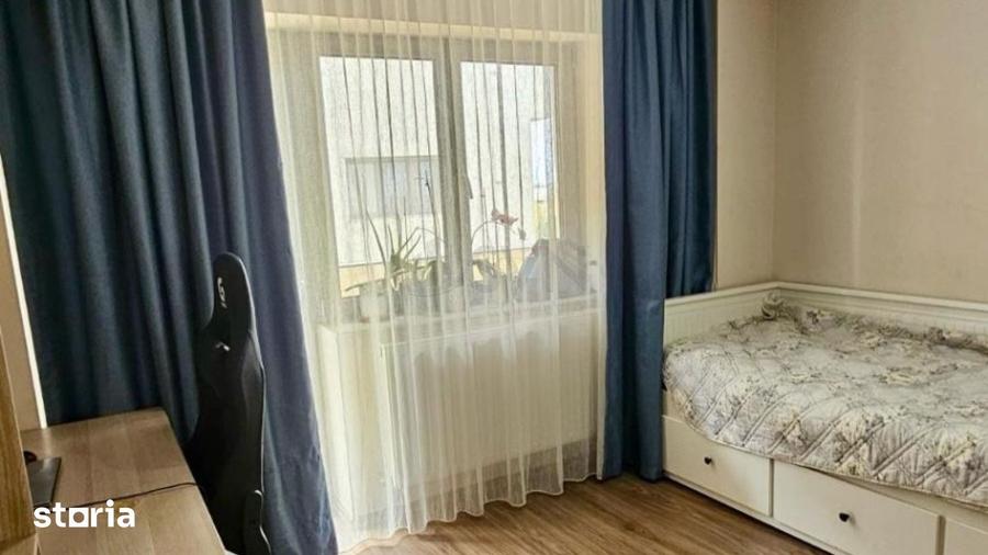 Apartament cu 4 camere decomandat în Central