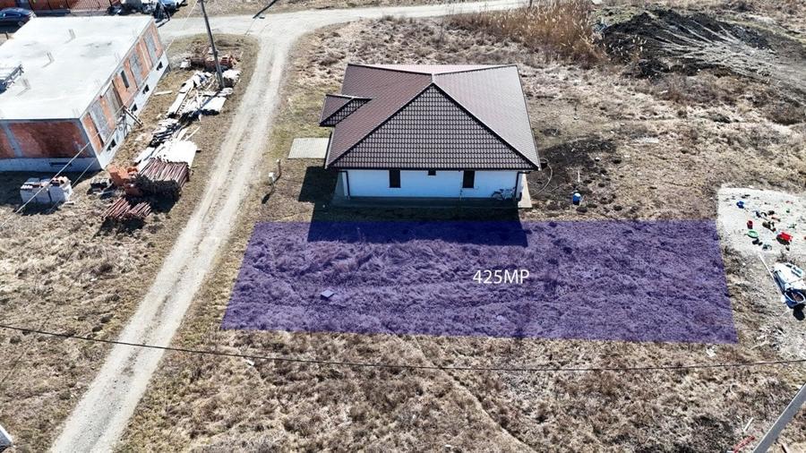 Teren de 425 mp, în Periferie
