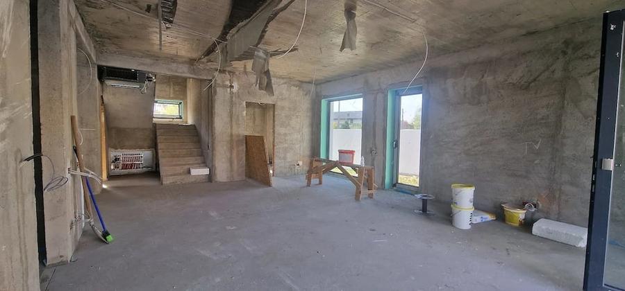 Casă cu Teren 460 Mp în Mogoșoaia