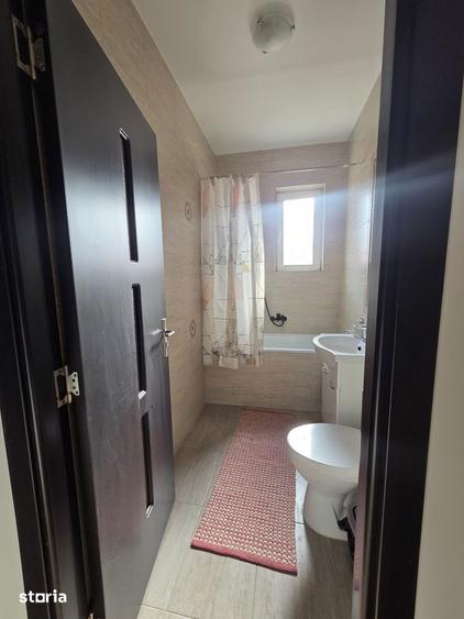 Apartament cu 2 camere decomandat în Ipotești