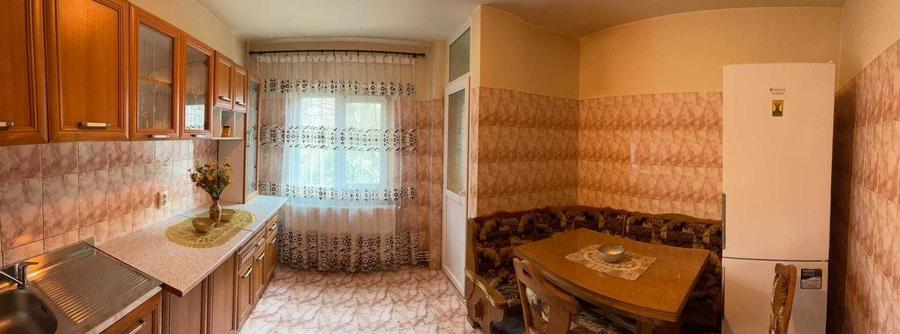 Apartament cu 3 camere decomandat în 1 Mai
