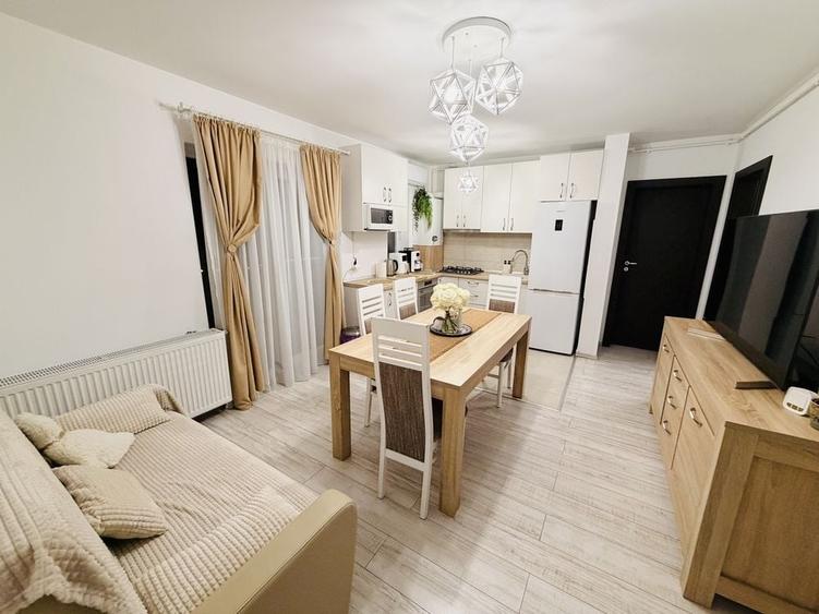 Apartament cu 3 camere decomandat în Lotrioara