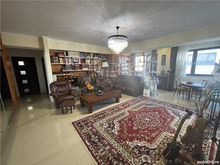 Apartament cu 3 camere decomandat în Dorobanți