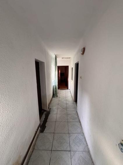 Casă cu 4 camere în Exterior Vest