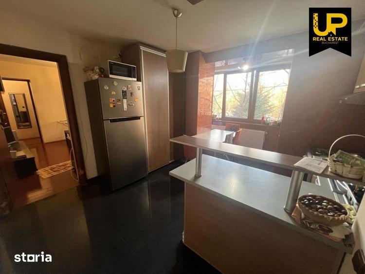 Apartament cu 3 camere semidecomandat, mobilat în Dristor