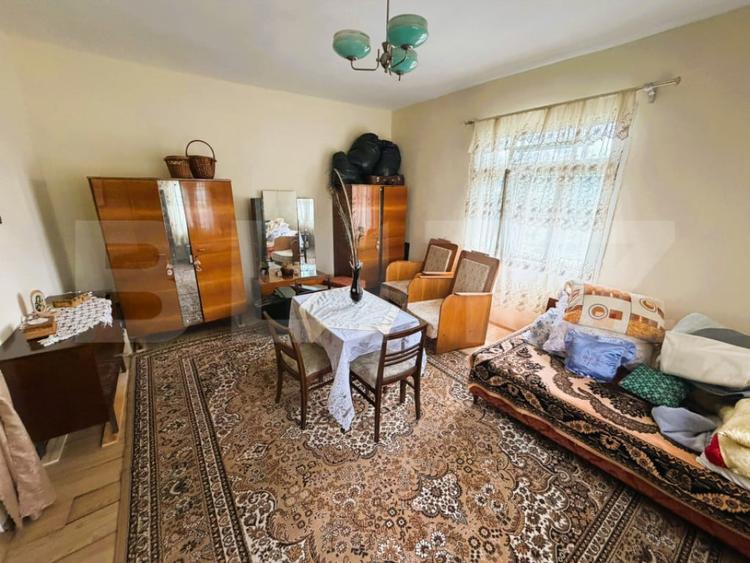 Casă cu 3 camere cu Teren 2900 Mp în Central