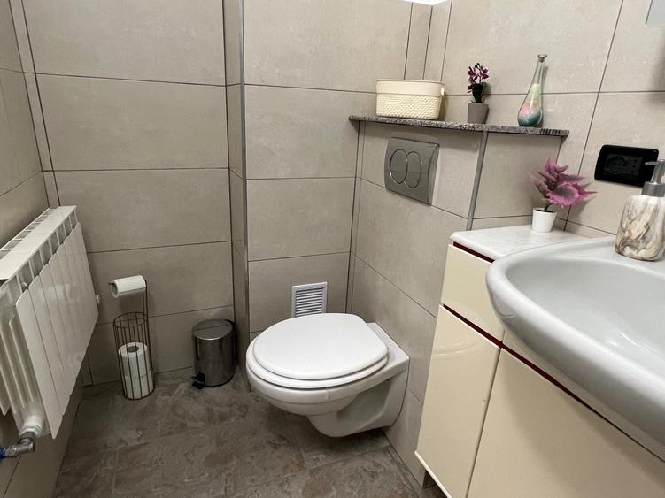 Garsonieră decomandată în Piața Unirii