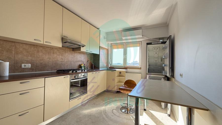 Apartament cu 3 camere decomandat, mobilat în Armeneasca