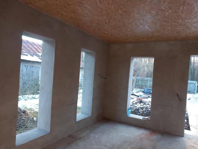 Casă individuală cu 2 camere cu Canalizare în Berceni