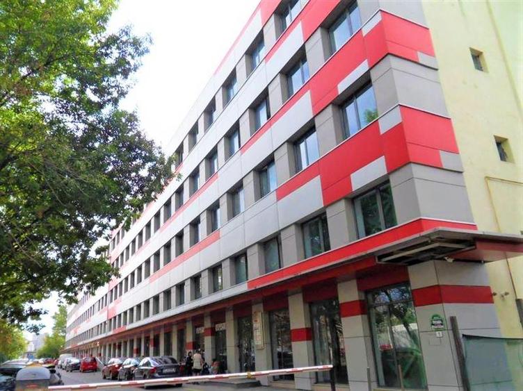Birou, de 100 mp, în Militari