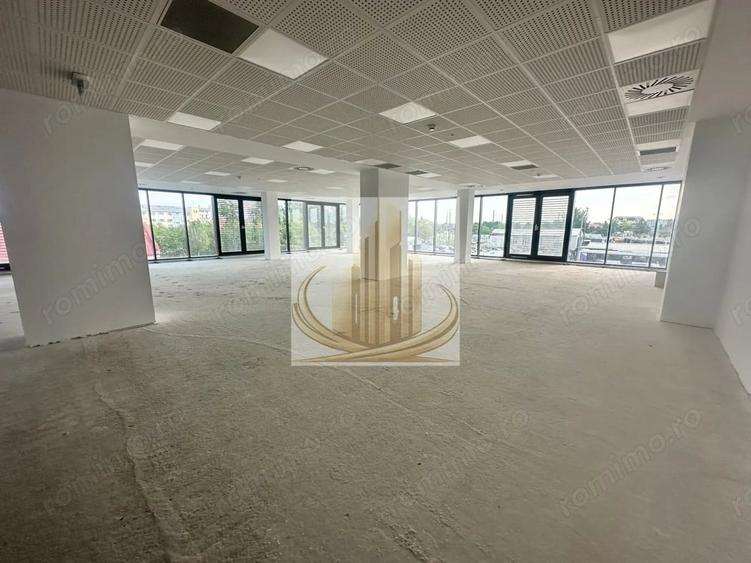 Spațiu comercial, de 4,800 mp, în Central