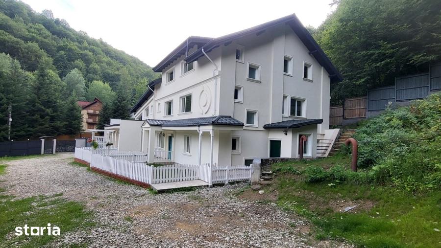 Casă cu 1 camere cu Teren 900 Mp în Măneciu