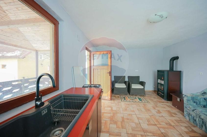 Casă cu 4 camere cu Teren 2000 Mp în Damiș