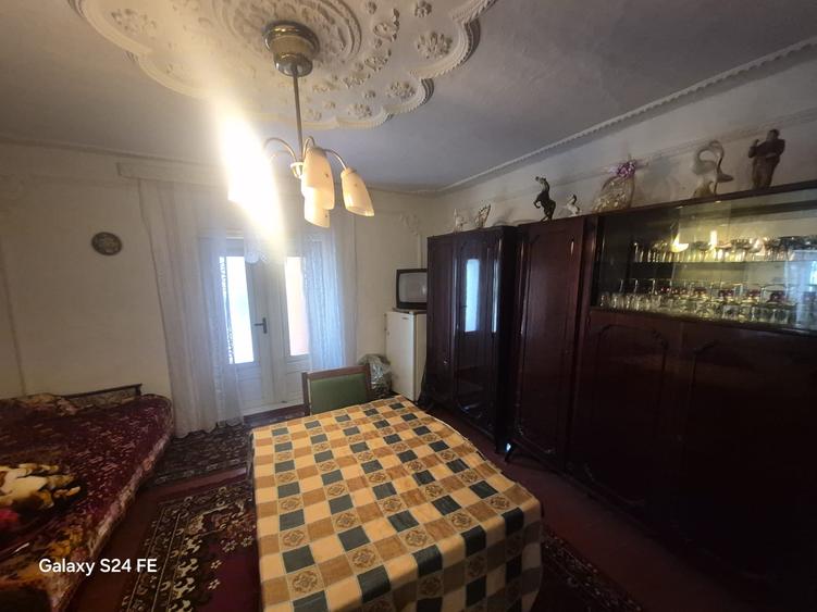 Casă cu 8 camere cu Teren 719 Mp în Vânători-Neamț
