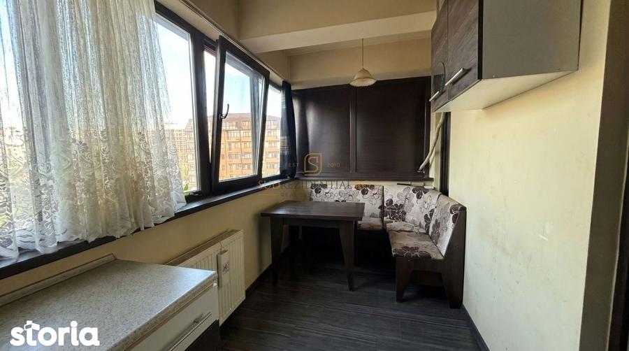 Apartament cu 3 camere, mobilat în Rahova