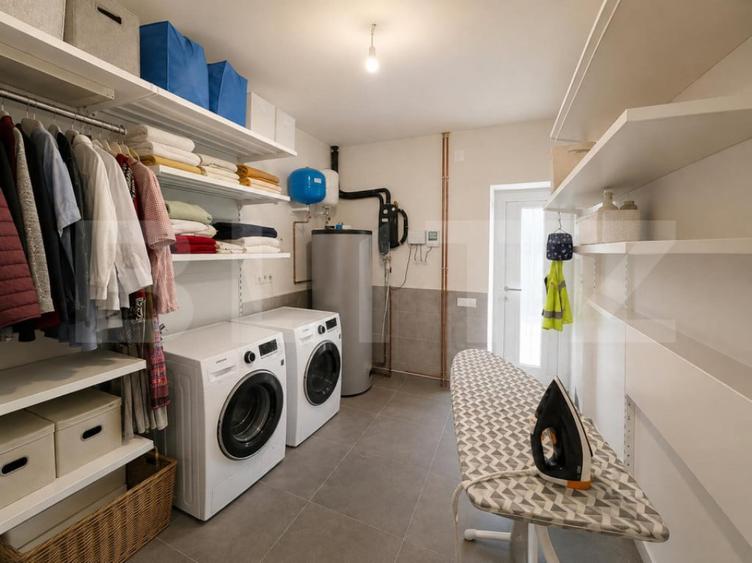 Casa individuala, 144 mp, teren 921 mp, zona Sangeorgiu d - 11