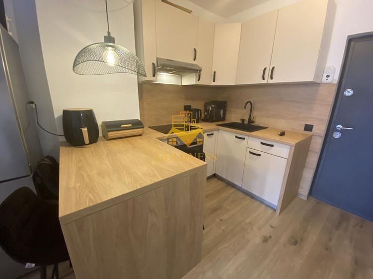 Apartament cu 2 camere semidecomandat, mobilat în Bulgaria