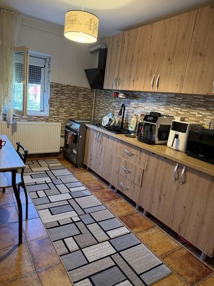 Apartament cu 3 camere în Crihala