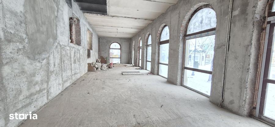 Spațiu comercial, de 250 mp, în Central