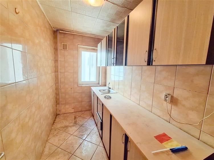 Apartament 2 semidecomandate, etaj 3 din 4, zona Miron Costin - 12