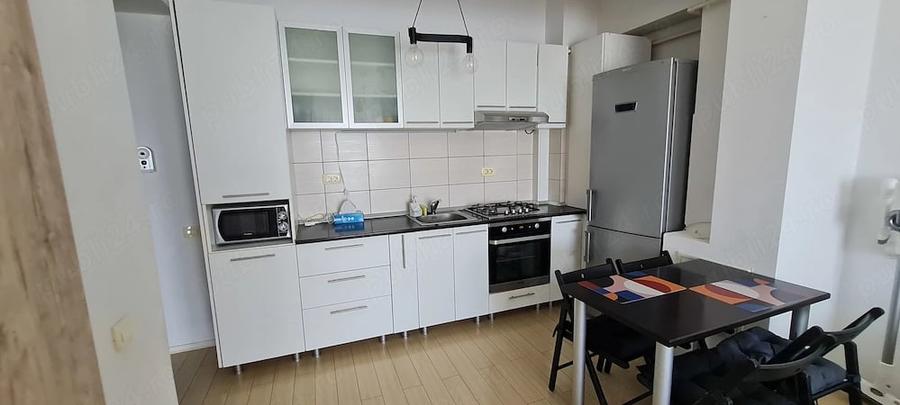 Apartament cu 2 camere semidecomandat în Roșu
