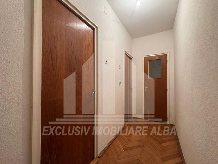 Apartament cu 3 camere decomandat în Caroline Gemina