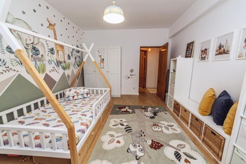 Apartament cu 3 camere decomandat, mobilat în Prelungirea Ghencea
