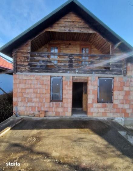 Casă cu 3 camere cu Teren 720 Mp în Apahida