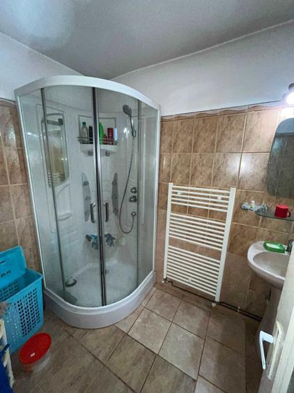 Casă cu 3 camere în Rebrișoara