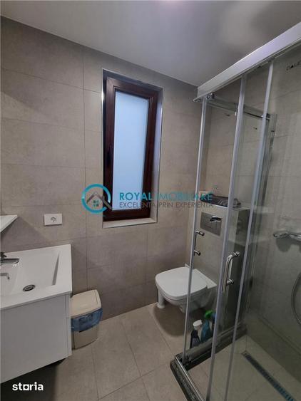 Casă cu 3 camere cu Canalizare în Păulești