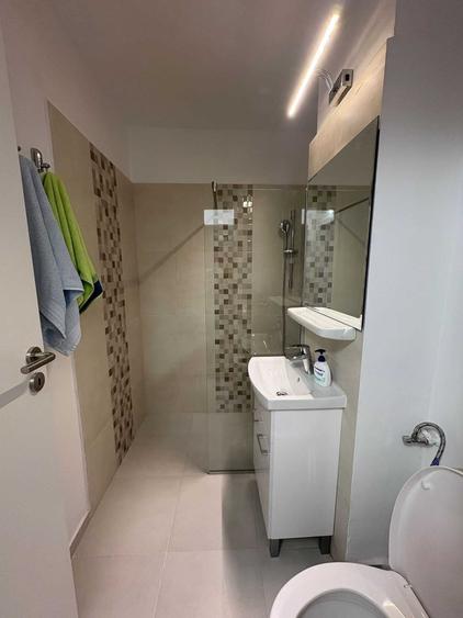 Apartament cu 3 camere decomandat în Cetate