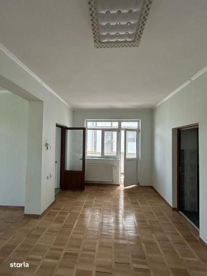 Vila\Sector2\Locuri de parcare\Utilitati\Nemobilata\Curte - 4