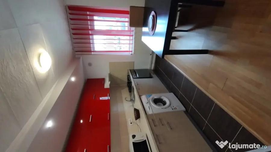 Apartament cu 3 camere decomandat în Cogealac