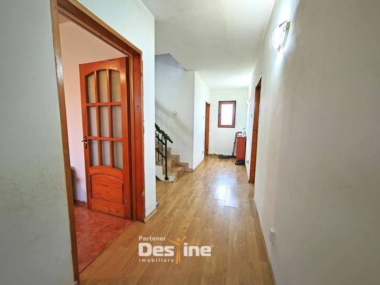 Casă individuală cu 5 camere cu Canalizare în Miroslava
