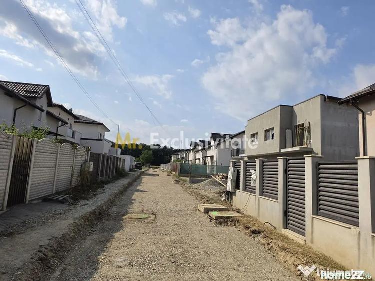 Casă cu 4 camere cu Teren 300 Mp în Găvana